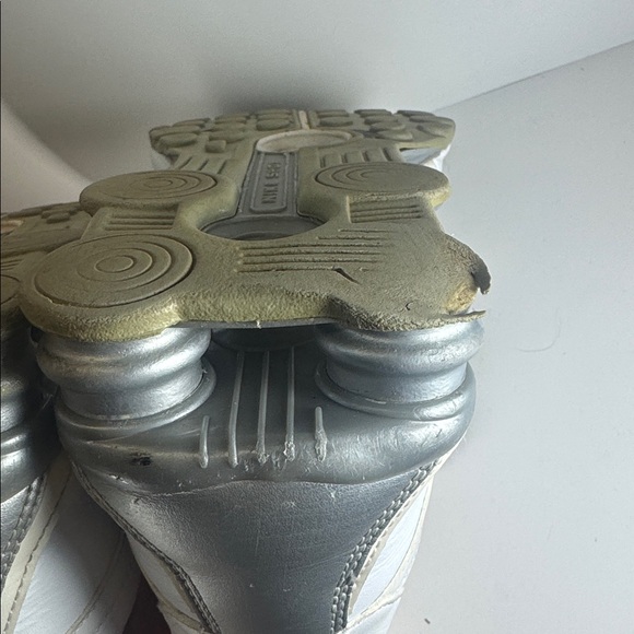 Nike Shox 2 Classic White Metallic Size 11.5 Men’s Sneakers - Picture 9 of 12